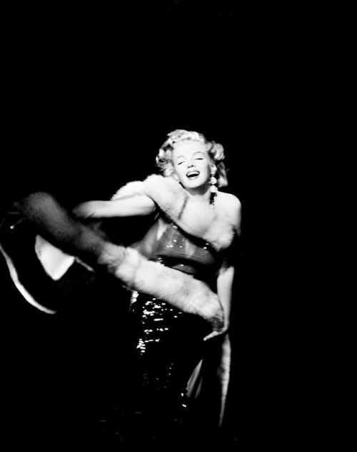 infinitemarilynmonroe - Marilyn Monroe photographed by Richard...