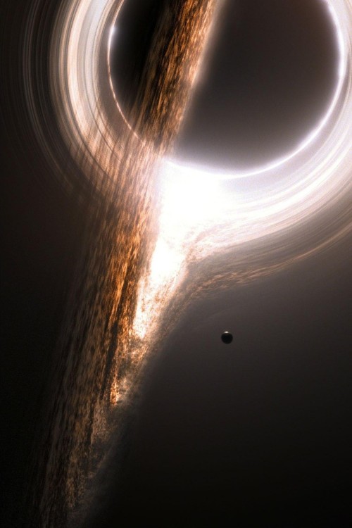 astronomyblog - Black hole GargantuaCredit -  Interstellar /...