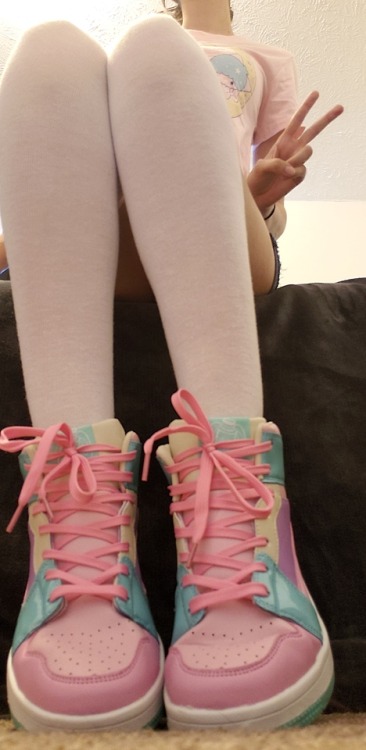 kawaiigiantess - Would you guys rather be under my shoe or inside...