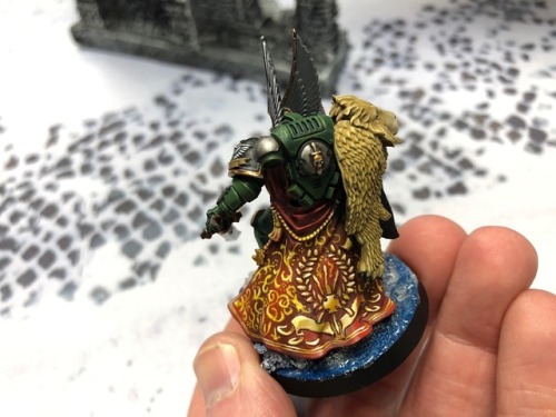 fourtykane:“Feel the might of the righteous!”- miniature by...