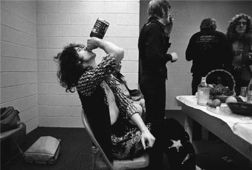idasessions:Jimmy Page photographed by Neal Preston backstage...