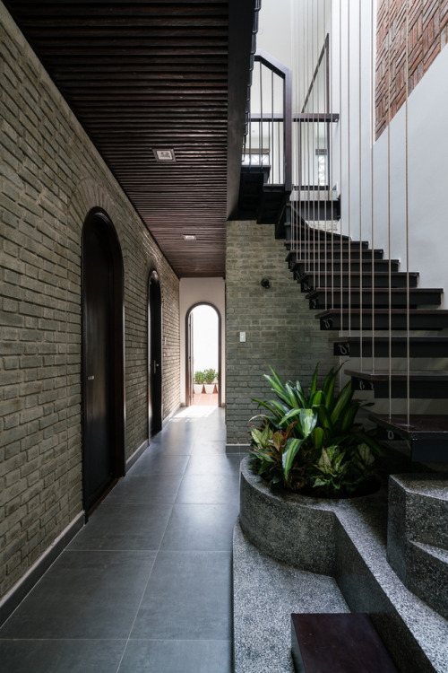 architorturedsouls - Cozy House / Hinzstudioph - Quang Tran