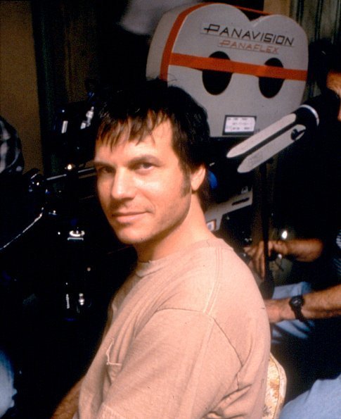 trash-fuckyou:Bill Paxton on the set of Frailty (2001)