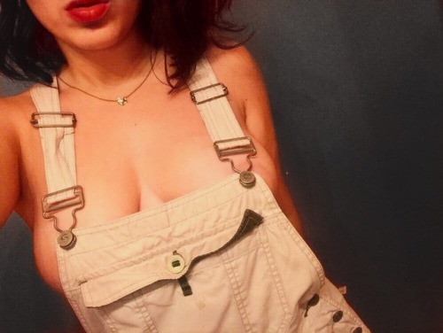 littlebrownbabe - overall a pretty cute lookspoil me | support...