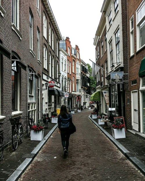 ghostlywriterr - The Hague, Netherlandsby Alex