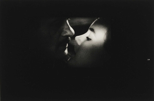 last-picture-show - Diane Arbus, Kiss from Baby Doll, 1956