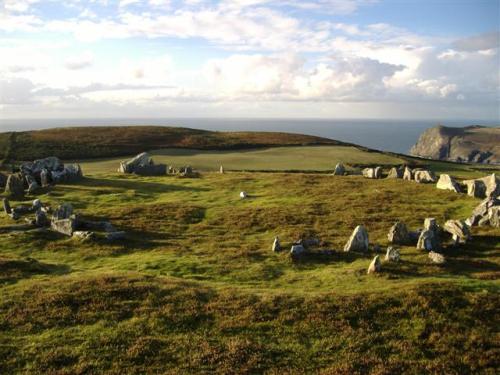 archaicwonder - Haunted Meayll Hill Stone Circle, Isle of...