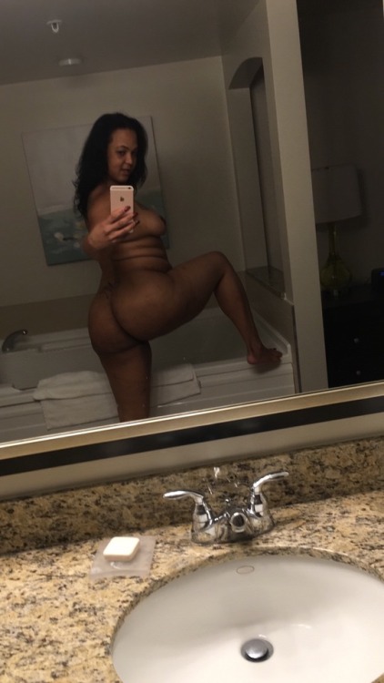 drayacoxx:Sexy ass @drayacoxx #wcw that’s bae right...