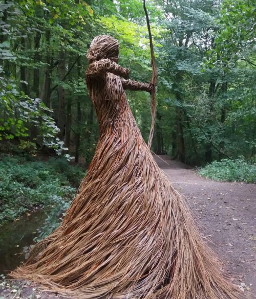brawltogethernow - womansart - UK contemporary sculptor known as...