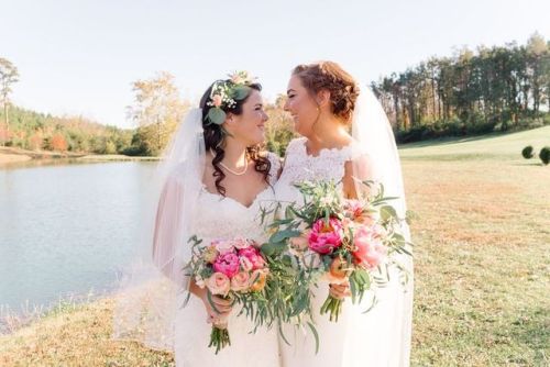 girls-can-get-married - A Pastoral Fall Wedding at Castle Hill...