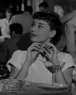classic-hollywood-glam - Audrey Hepburn Roman Holiday via...