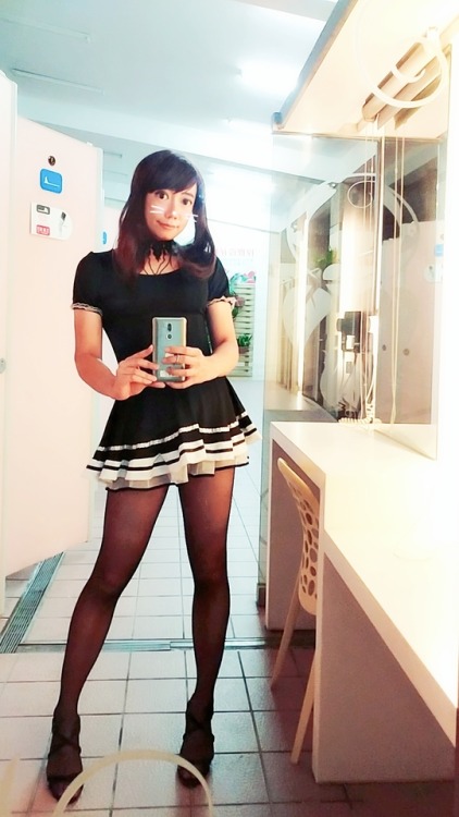 q-cutedoll - Now I am in a public restroom in highway, I thing my...