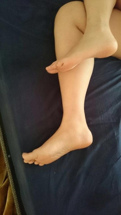 hoorainmalik - Clean feets i love the most