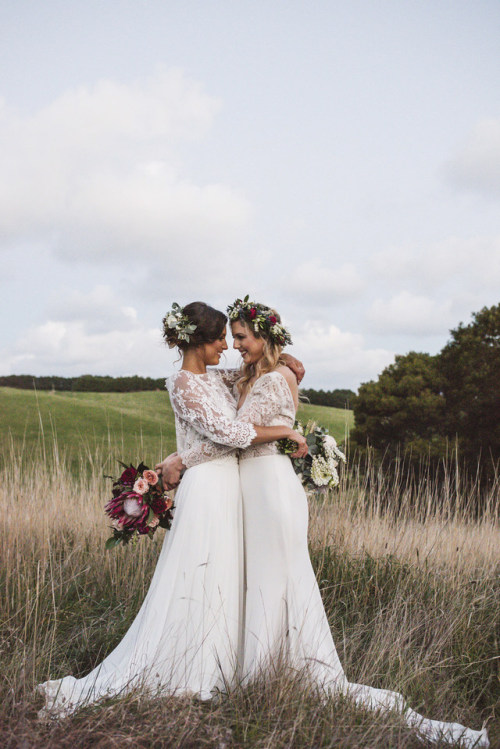 girls-can-get-married - Romantic Country Bridal Style...