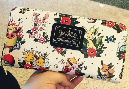 retrogamingblog:Pokemon Zip-around Wallets released by...