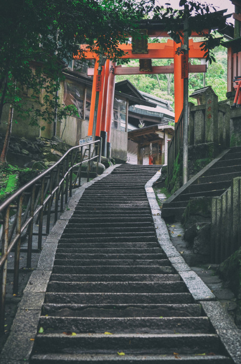 inefekt69 - Fushimi Inari Shrine - Kyoto, Japan