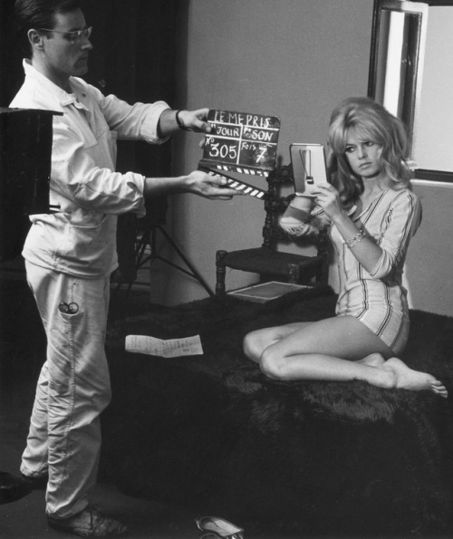 thegoldenyearz:Brigitte Bardot on the set of Le Mépris...