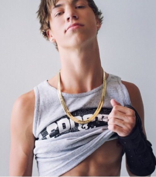 joeybowie - Taylor Caniff