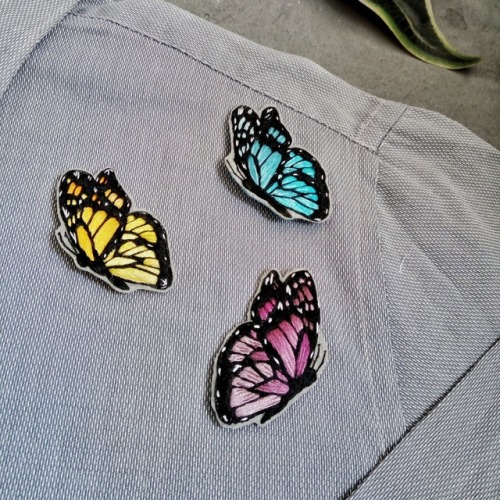 sosuperawesome - Embroidered Brooches, by Katerina Oleinik on...