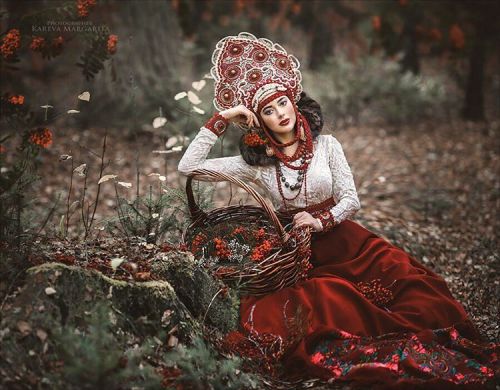 ohsoromanov:Margarita Kareva bringing Russian fairy tales to...