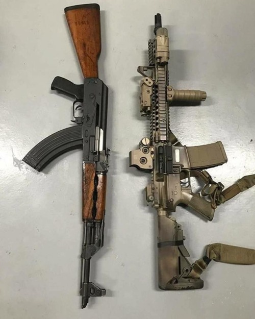 whiskey-gunpowder - Left or right?Nice weapons