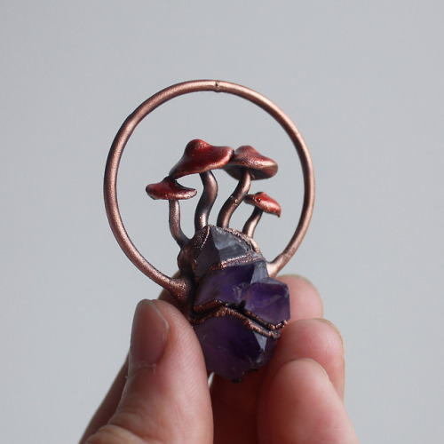 marrie-ko - crystal mushrooms pendant
