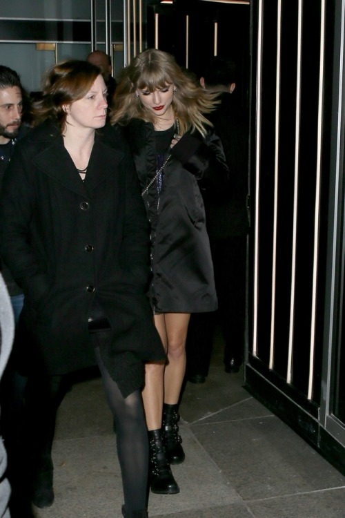 Taylor Swift Fashion Style