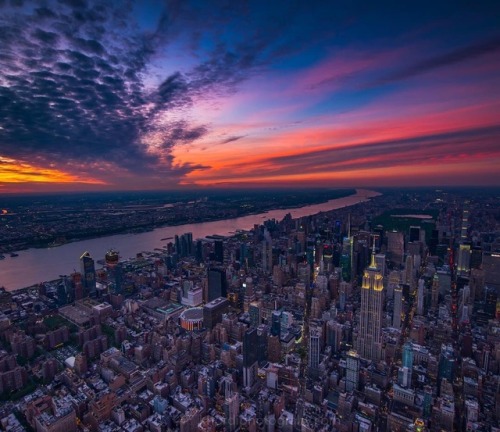 newyorkcityfeelings - Manhattan from above by @jkhordi