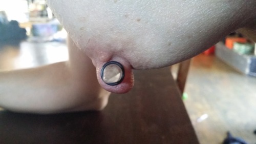 nippleringlover - finally stretched them up to 00g / 10mm. !!!