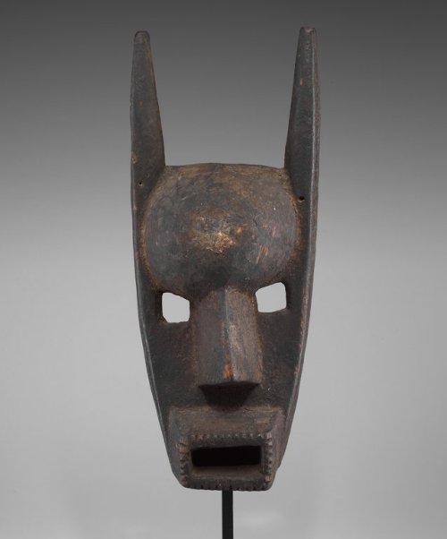 freakyfauna:Kore society mask.Bamana culture, Mali.Found...