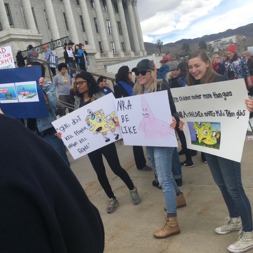 gen-zee - definitelyunhealthyobsession - A bunch of people showed up to the march today with meme...