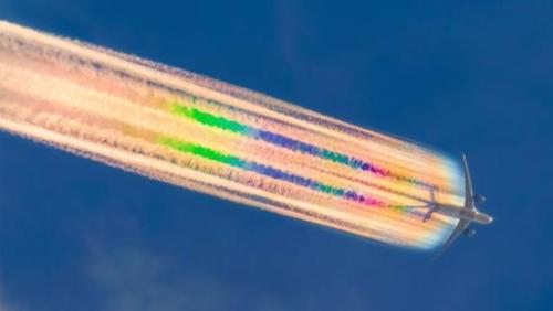 sixpenceee - Photographer Michael Marston captures airplane’s...