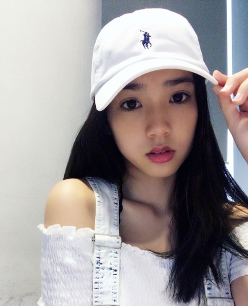 asian-teen-girl - This truly beautiful girl! What an angel! She...