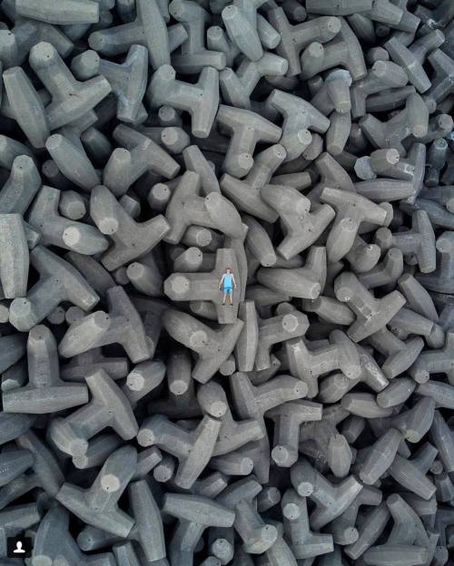 dailyoverview - A cluster of tetrapods is seen near the High...