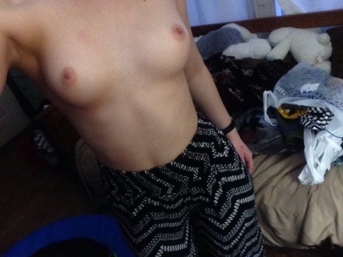 itscalledartmom - Been wanting to show my boobs off lately so...
