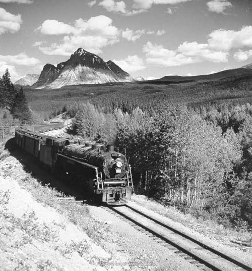 wiible - Canadian National Railways steam locomotive no. 6045...