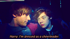 believeinhorizonsnow:Louis’ Number One Cheerleader: Harry...