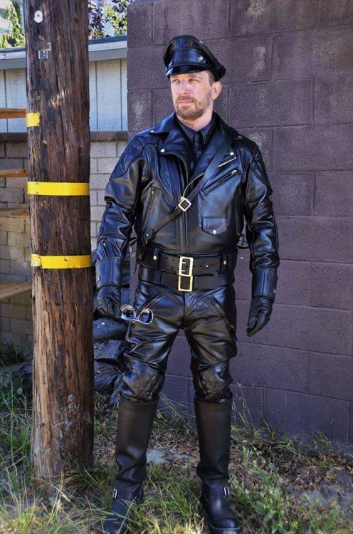 leatherlawman - “We got boys all over the neighborhood, you...