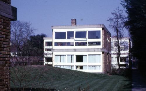 germanpostwarmodern - Langham House Close (1955-58) in London,...