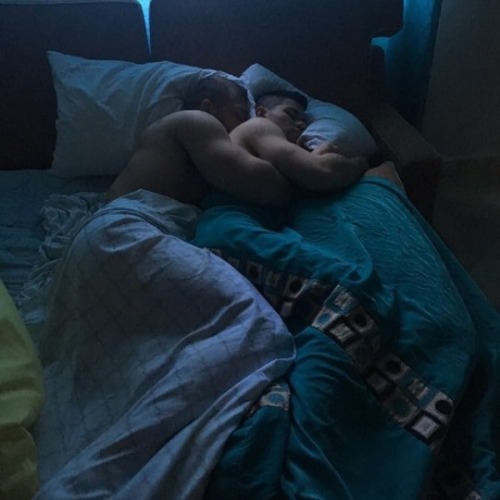 mixed9inyou:Love me a man that cuddles up