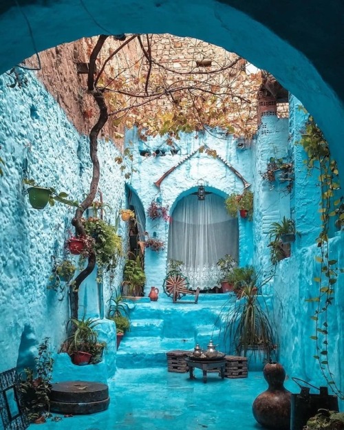 interior-design-home - In love with this courtyard in Chefchaouen,...