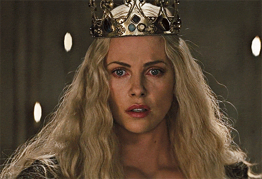 violadvis - Charlize Theron as Queen Ravenna in Snow White and...