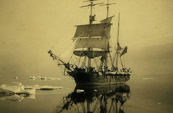 Arctic whaling ship. about 1880ties.
Observe the lookout aloft.
Photo courtesy of the New Bedford Whaling Museum.