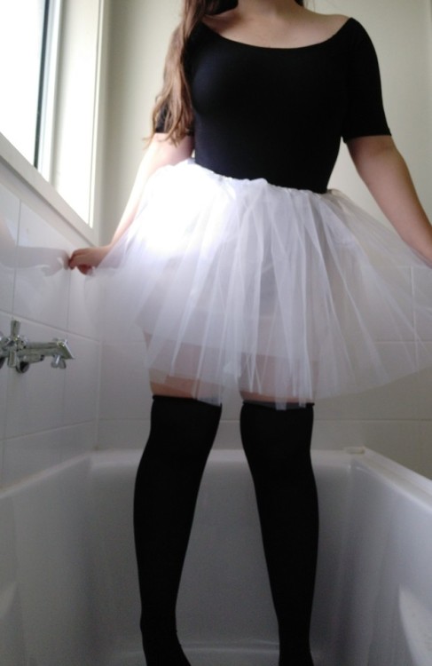 wittlebittycrybaby - I 110% impulse bought a tutu and thigh...