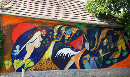everythinghungary - Bódvalenke, the Romani “mural village”