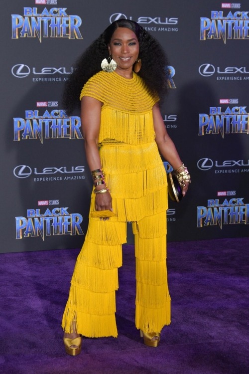 fuckrashida:Everyone at the premiere of Black Panther looked...