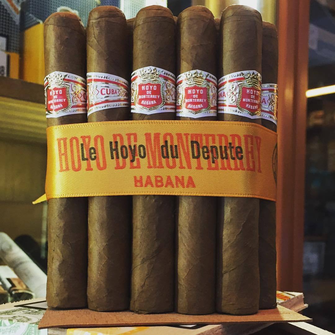 fabriziocigarsandco:
“#lehoyodudepute #hoyodemonterey #habana#cuba#cigarlover #habanolover #cigarsandco (presso Tabaccheria Cigars and Co Milano)
”