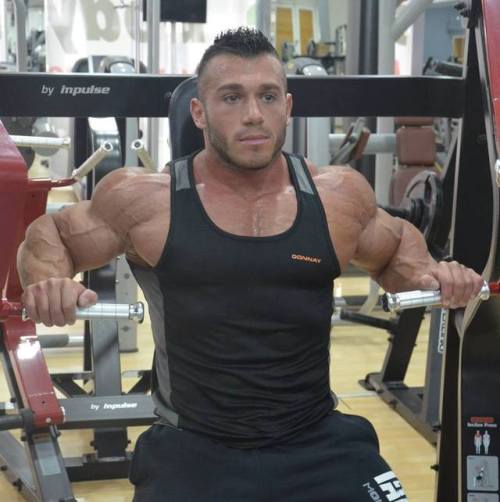 submit2muscle - musclehotguys - Giwrgos MatrakosRoided to the...