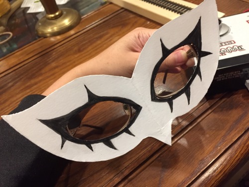 yurukiturah - cactusofthenight - broke-broken-breaking - escondig - Masquerade mask for glasses...