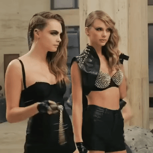 celebrityfappinggg:Cara Delevingne & Taylor Swift